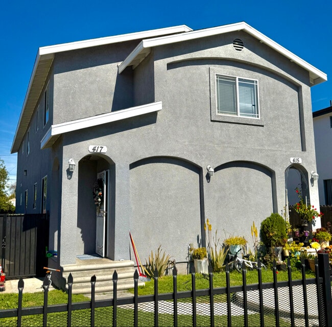 417 E 105th St in Los Angeles, CA - Building Photo - Building Photo