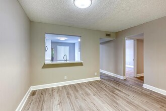 240 SE 10th St in Delray Beach, FL - Building Photo - Building Photo