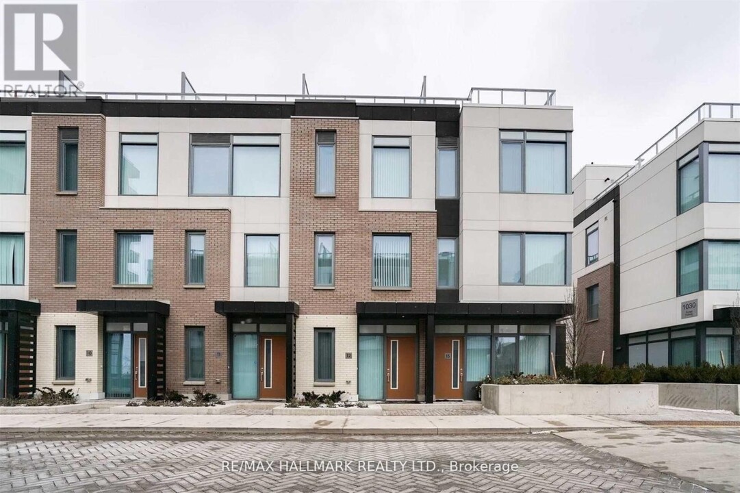 1010-1010 Portage Pkwy in Vaughan, ON - Building Photo