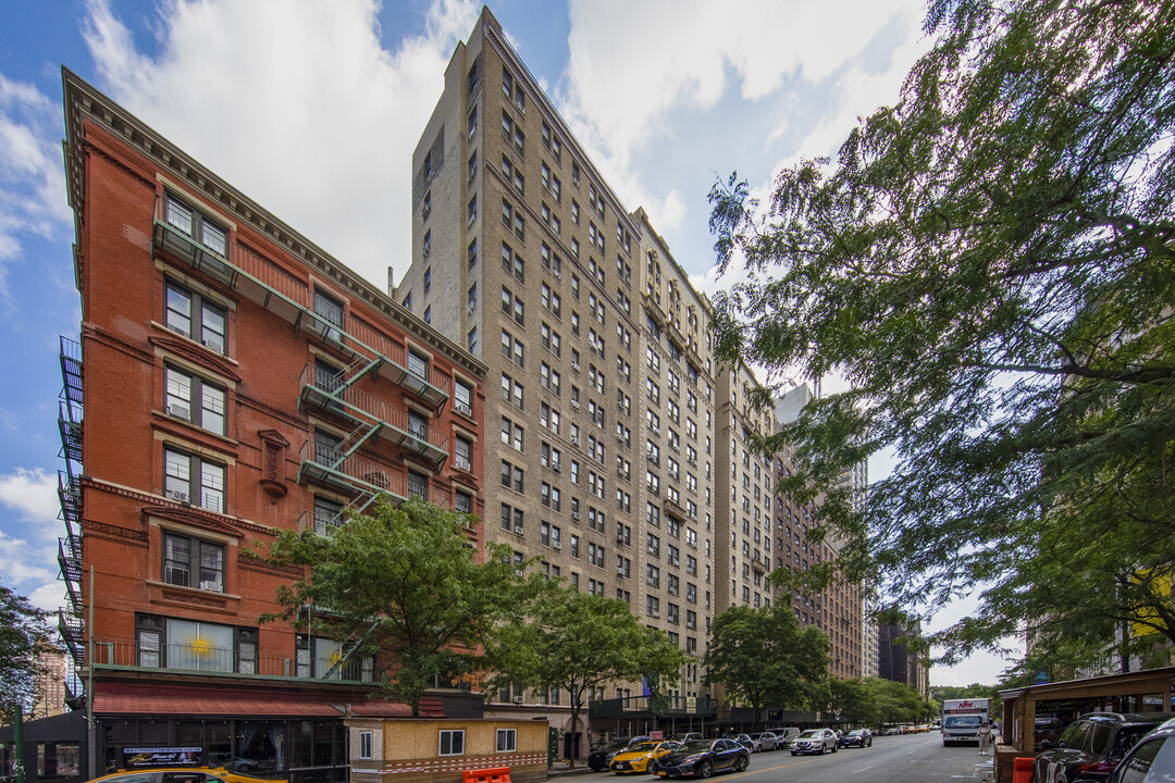 The Parkway in New York, NY - Building Photo