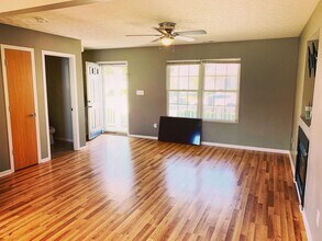 7016 Osprey Ridge Dr in Louisville, KY - Building Photo - Building Photo