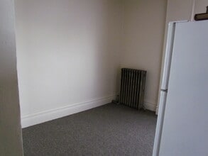 327 E Cherry St, Unit 327#4 in Mankato, MN - Building Photo - Building Photo