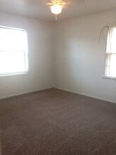 558 E 40th Pl N in Tulsa, OK - Building Photo - Building Photo