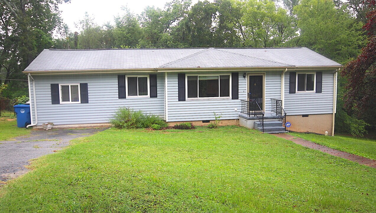 1261 Northern Hills Rd in Chattanooga, TN - Building Photo