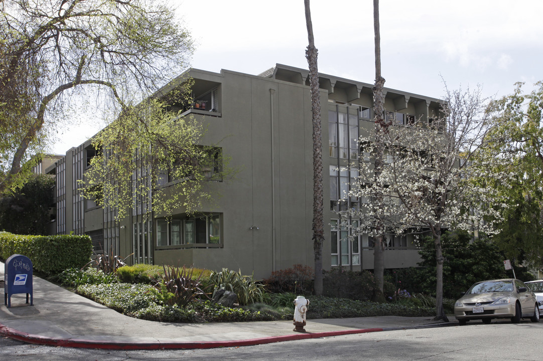 398 Adams St in Oakland, CA - Foto de edificio