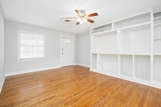 205 Woodard St in Houston, TX - Building Photo - Building Photo