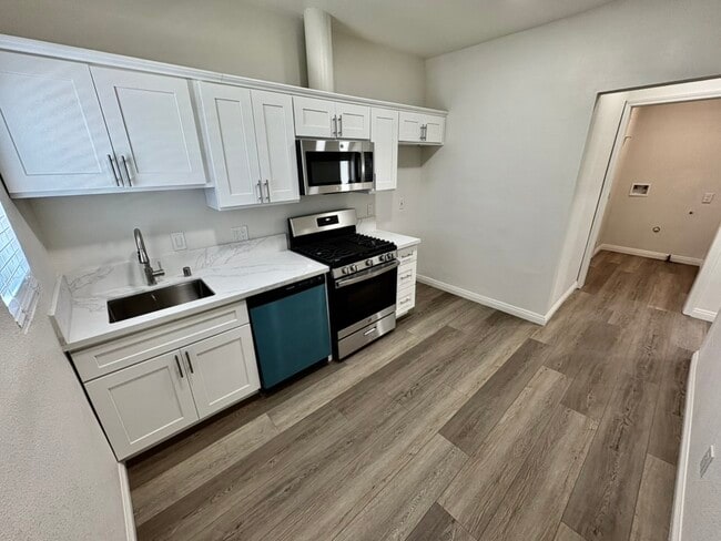 106 S Pacific Ave, Unit 1