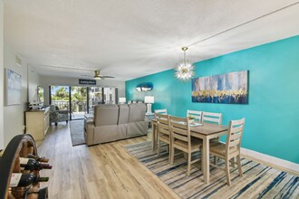 19531 Gulf Blvd in Indian Shores, FL - Building Photo - Building Photo