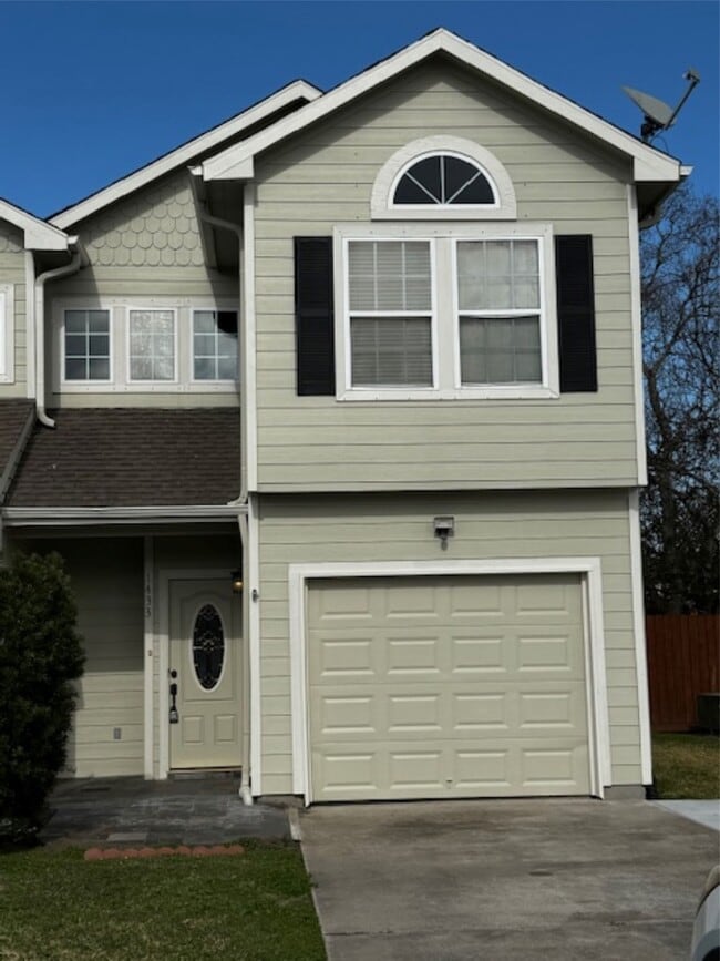 property at 1433 Kipp Ave