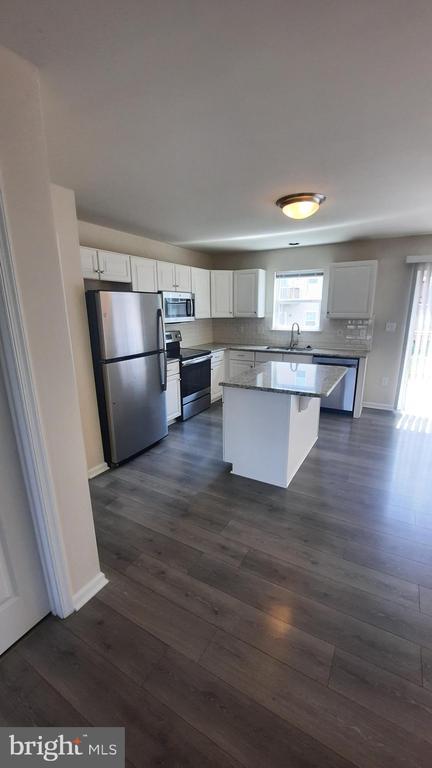 1039 Admiral's Quay Dr in Mechanicsburg, PA - Building Photo - Building Photo
