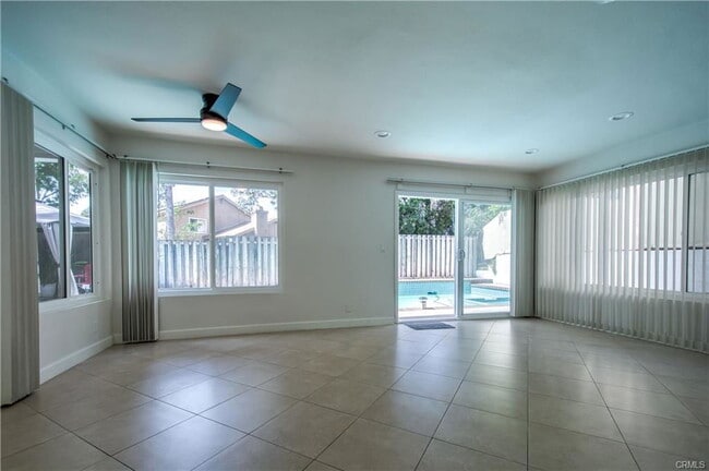 23925 Copenhagen St in Mission Viejo, CA - Building Photo - Building Photo