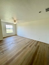 1 Country Pl Rd in Lorena, TX - Building Photo - Building Photo