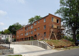 36 T St NE in Washington, DC - Foto de edificio - Building Photo