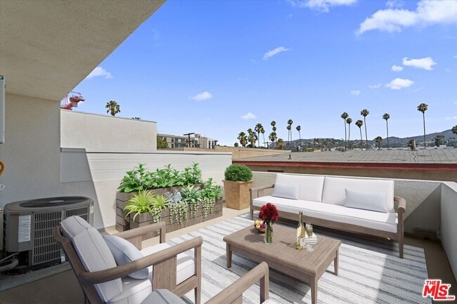 property at 1409 N Hobart Blvd