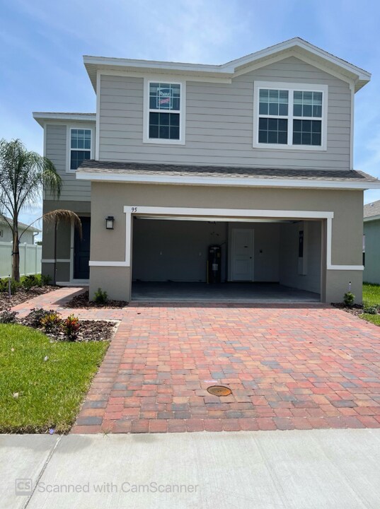 95 Berlin Ave in St. Cloud, FL - Building Photo