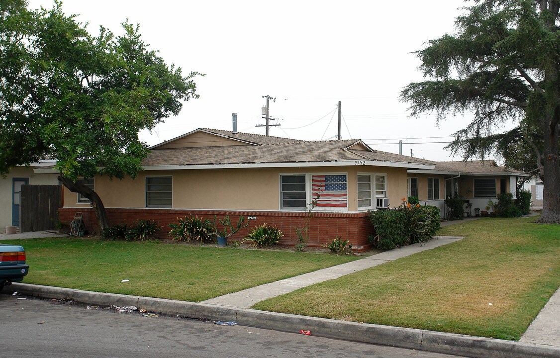 9752 Belfast Dr in Garden Grove, CA - Building Photo