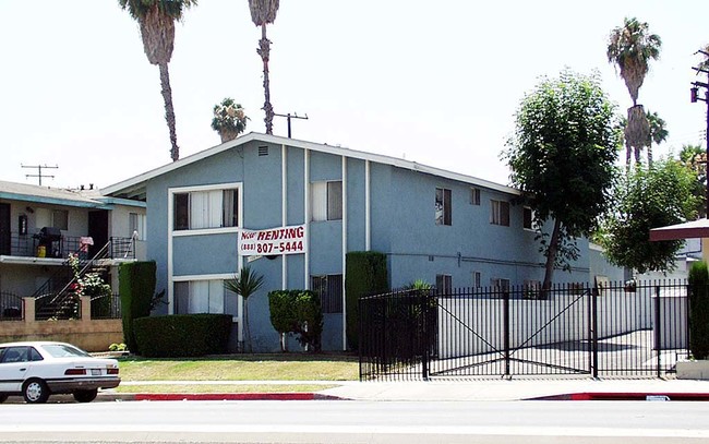 10057 Carmenita Rd in Whittier, CA - Foto de edificio - Other