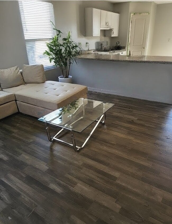 3597 Koval Dr in Kingman, AZ - Foto de edificio - Building Photo