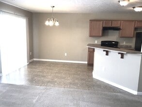 8194 Oriole Point Dr in Avon, IN - Building Photo - Building Photo