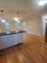 264 Sylvia St in Arlington, MA - Building Photo - Building Photo