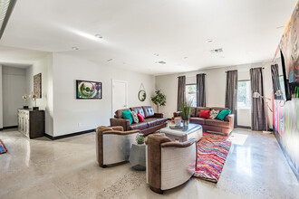 7505 E Main St in Scottsdale, AZ - Building Photo - Building Photo