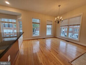 9280 Laurel Ridge Crossing Rd in Lorton, VA - Building Photo - Building Photo