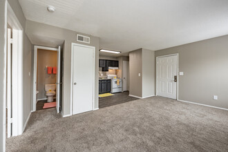 Timber Pointe in Macon, GA - Foto de edificio - Interior Photo