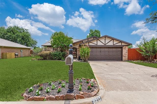 6212 Shirley Dr in Fort Worth, TX - Building Photo - Building Photo