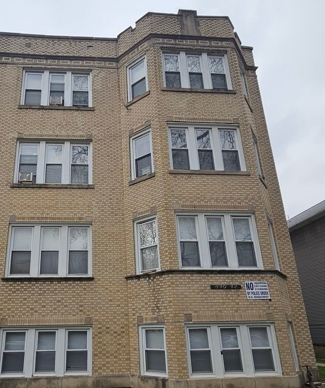 property at 840 N Massasoit Ave