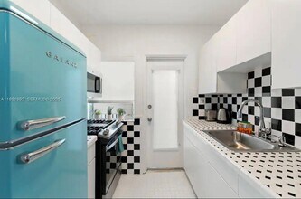 7721 Harding Ave in Miami Beach, FL - Foto de edificio - Building Photo