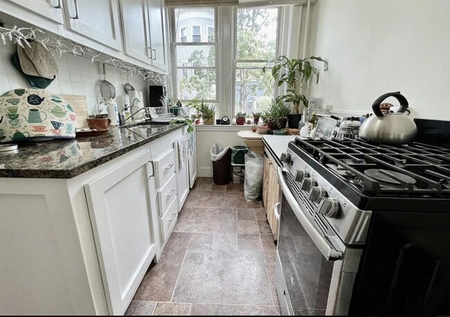 77 Martin St, Unit 1 in Cambridge, MA - Building Photo - Building Photo