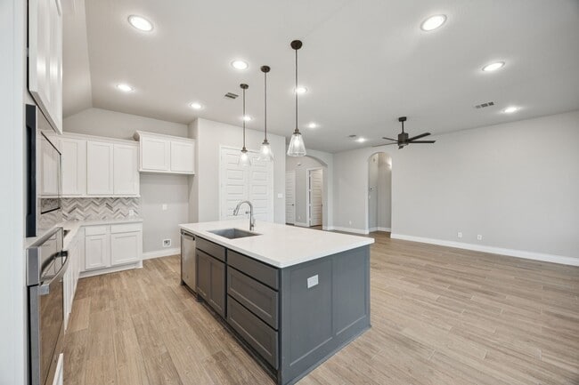 property at 12502 Kinmundy Ln