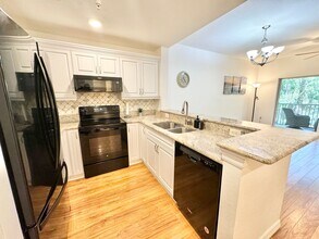 4520 Botanical Pl Cir in Naples, FL - Building Photo - Building Photo