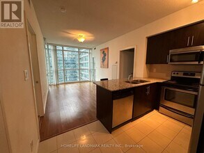 65-2765 Bremner Blvd in Toronto, ON - Building Photo - Building Photo