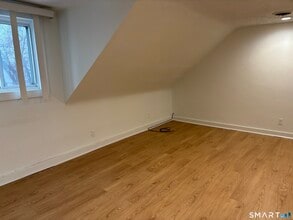 14 Thill St in West Haven, CT - Building Photo - Building Photo