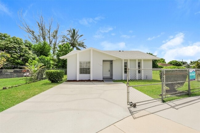 property at 16905 SW 106th Ct