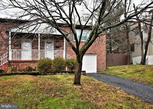 28 Lacey Ave in Doylestown, PA - Building Photo - Building Photo