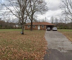 919 Henley Dr in Lebanon, TN - Building Photo