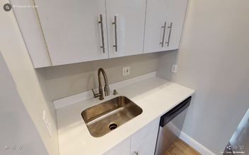 13 Pleasant St, Unit 1 in Cambridge, MA - Foto de edificio - Building Photo