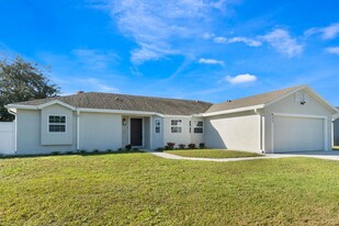 827 Albi Ct in Kissimmee, FL - Building Photo