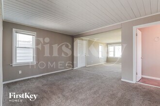 446 Barron St in Bensenville, IL - Foto de edificio - Building Photo