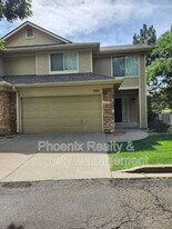 2002 Centennial Dr in Louisville, CO - Building Photo