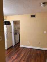 2835 NW 22nd Ave in Miami, FL - Building Photo - Building Photo