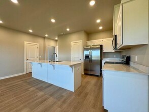 1802 SW Casuarina Dr in Bentonville, AR - Building Photo - Building Photo