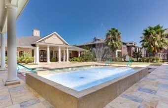 Plantation at Quail Valley in Missouri City, TX - Building Photo - Building Photo