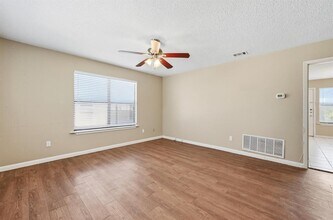 8011 Lazy Ln in Austin, TX - Building Photo - Building Photo