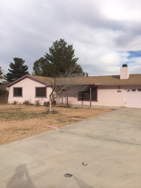 13221 Winona Rd in Apple Valley, CA - Building Photo - Building Photo