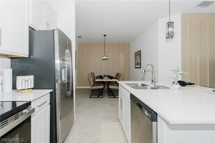 15275 Grn Acrs Ave in Punta Gorda, FL - Building Photo