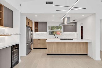 1230 NE 91st Terrace in Miami Shores, FL - Building Photo - Building Photo