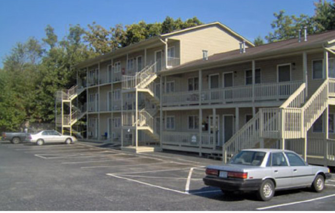 RWL Apartments in Lenoir, NC - Building Photo